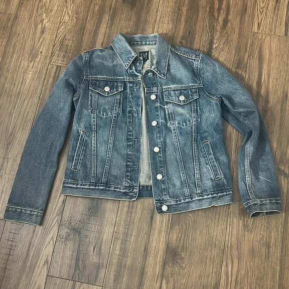 GAP Denim Jacket Women’s Small Petite Medium Wash Classic Button Front - Picture 2 of 7